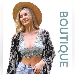 Boutique - Sage Crochet Daisy Longline Bralette/ Camisole/Tank Top, Size L.